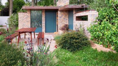 Bowles & Wyer - Warner Distillery Garden
